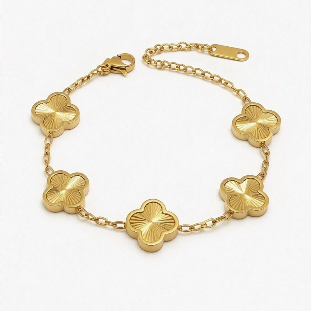 18K Gold Four Leaf Clover Bracelet Gold Lucky Charm Link Alhambra VC Style Lux